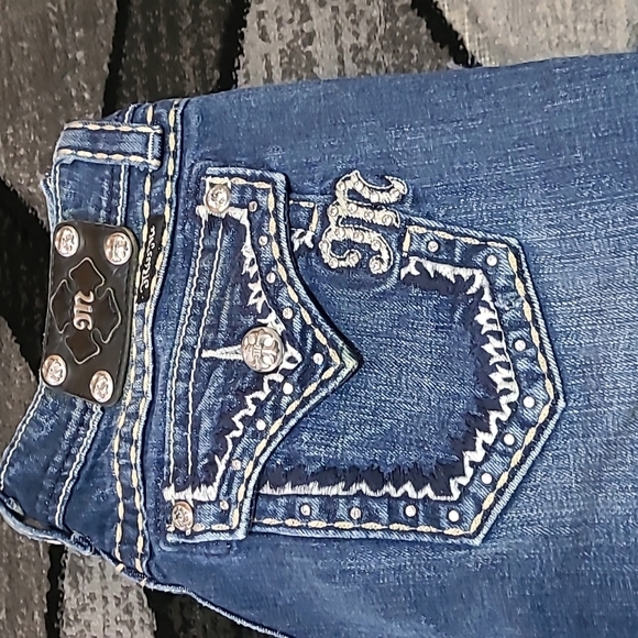 MISS ME EMBROIDERED RHINESTONES EASY BERMUDA DENIM JEAN SHORTS - Picture 2 of 14